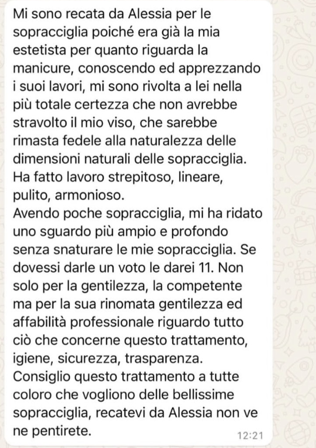 Recensione WhatsApp: lavoro lineare, pulito e armonioso sulle sopracciglia